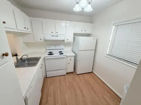 9230 Lagoon Place Davie FL 33324