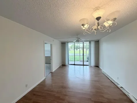 9230 Lagoon Place Davie FL 33324
