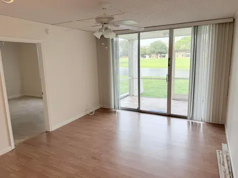9230 Lagoon Place Davie FL 33324