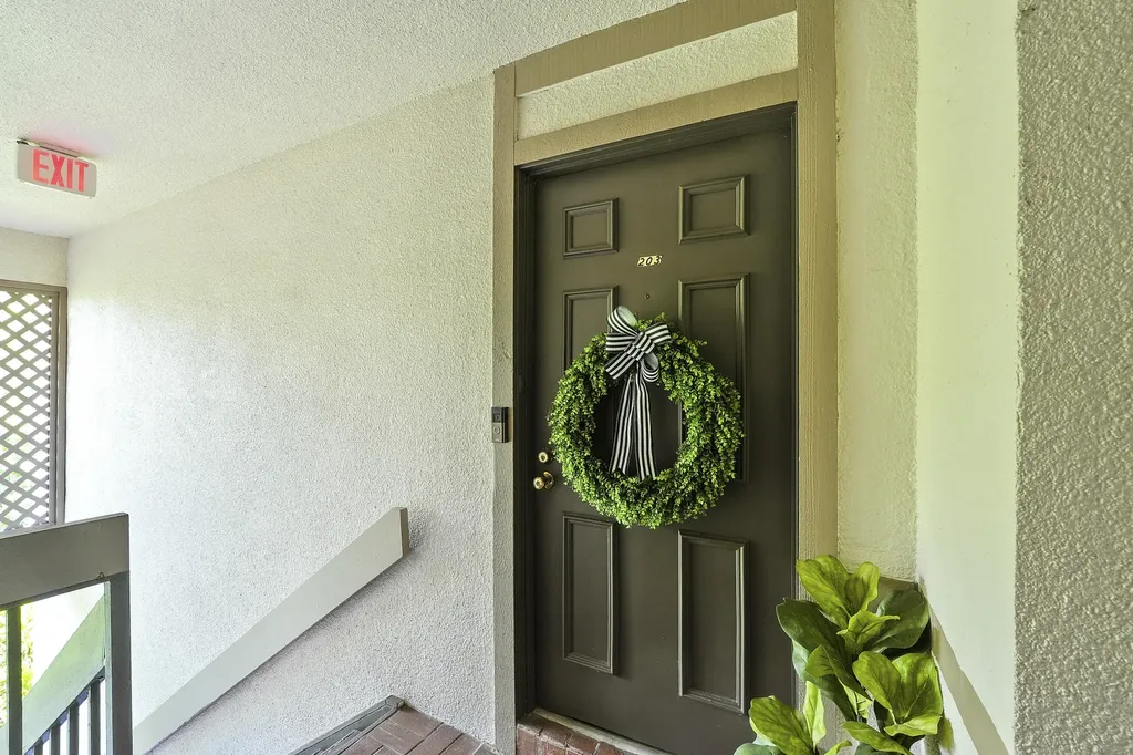 1109 Duncan Circle Palm Beach Gardens FL 33418