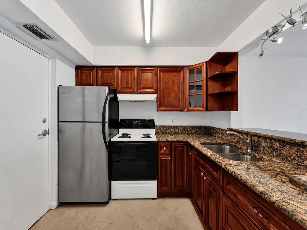4025 N Federal Highway Fort Lauderdale FL 33308