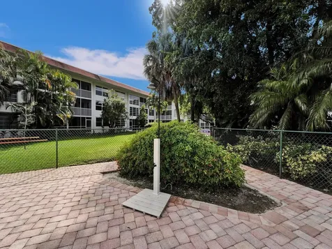 4025 N Federal Highway Fort Lauderdale FL 33308