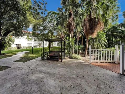 4025 N Federal Highway Fort Lauderdale FL 33308