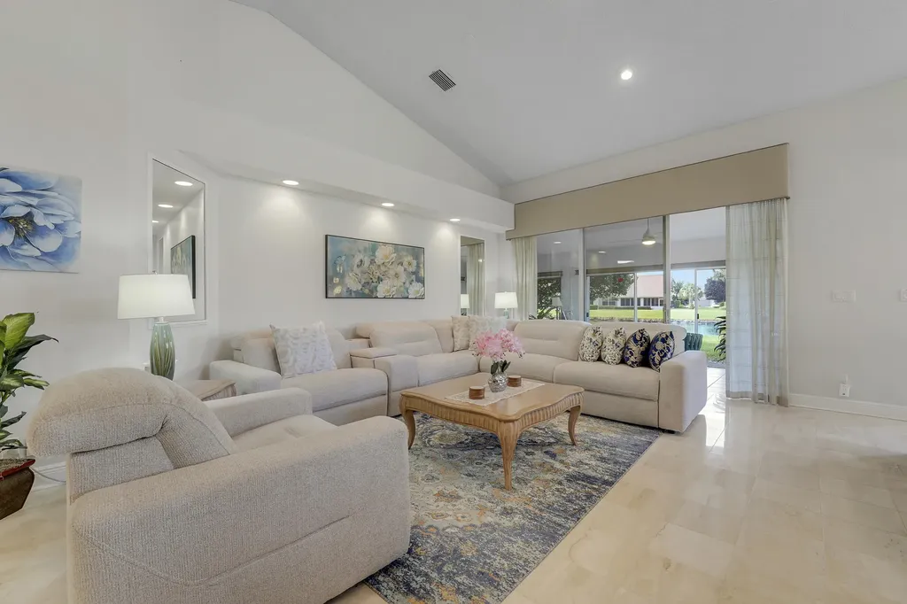 7136 Ashford Lane Boynton Beach FL 33472