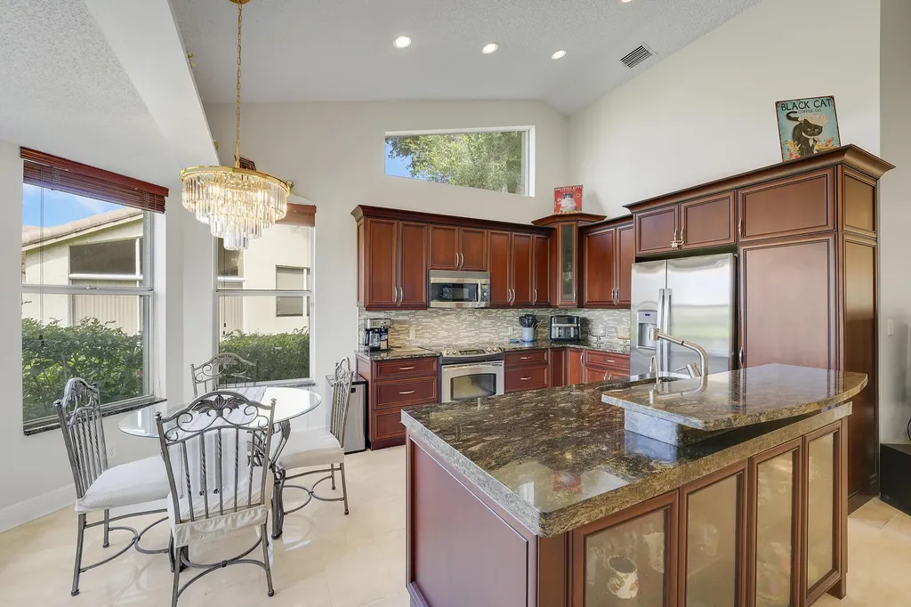 7136 Ashford Lane Boynton Beach FL 33472