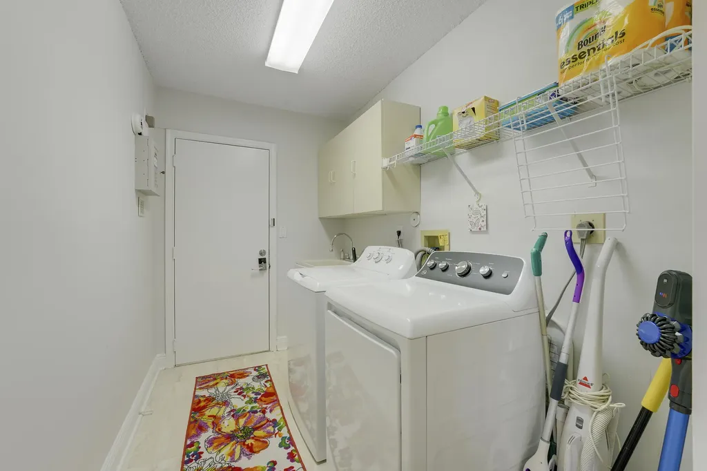 7136 Ashford Lane Boynton Beach FL 33472