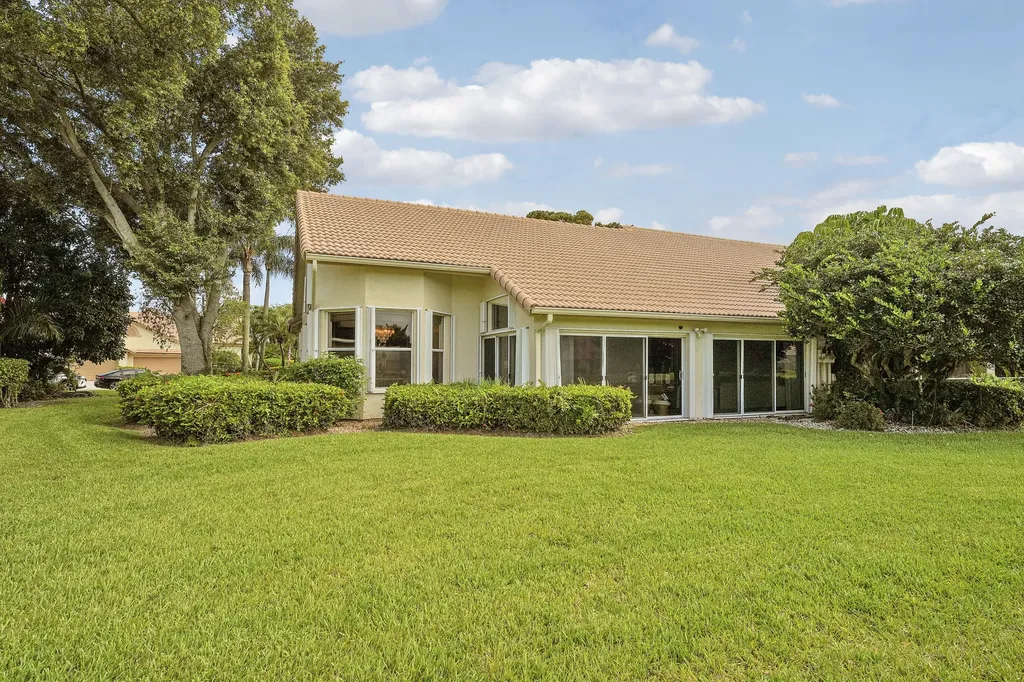 7136 Ashford Lane Boynton Beach FL 33472
