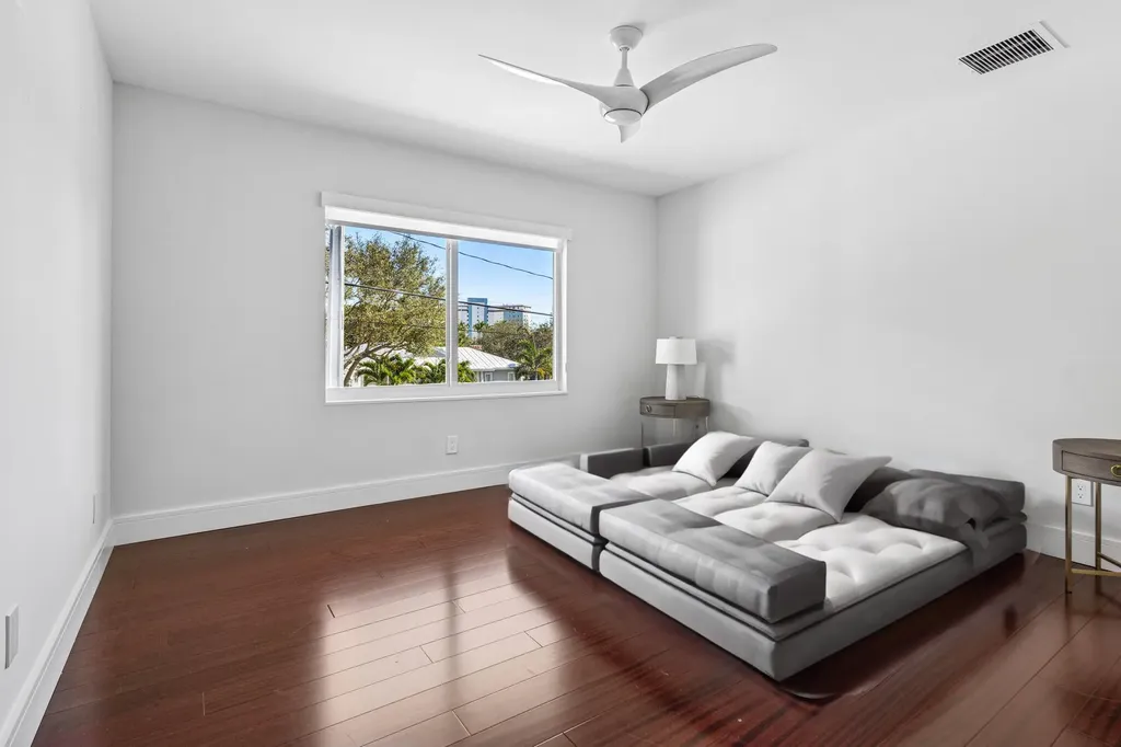 412 SE 4th Avenue Delray Beach FL 33483
