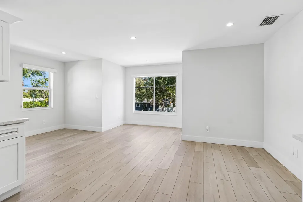 412 SE 4th Avenue Delray Beach FL 33483