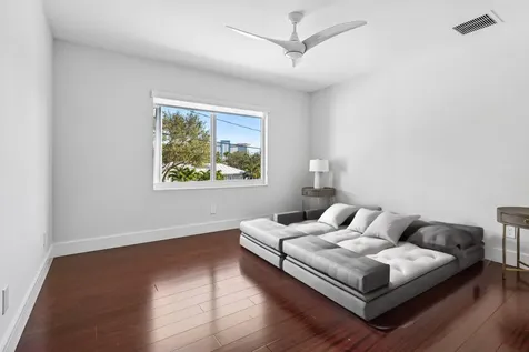 412 SE 4th Avenue Delray Beach FL 33483