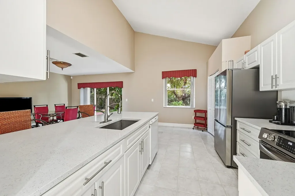 306 NW 115th Way Coral Springs FL 33071
