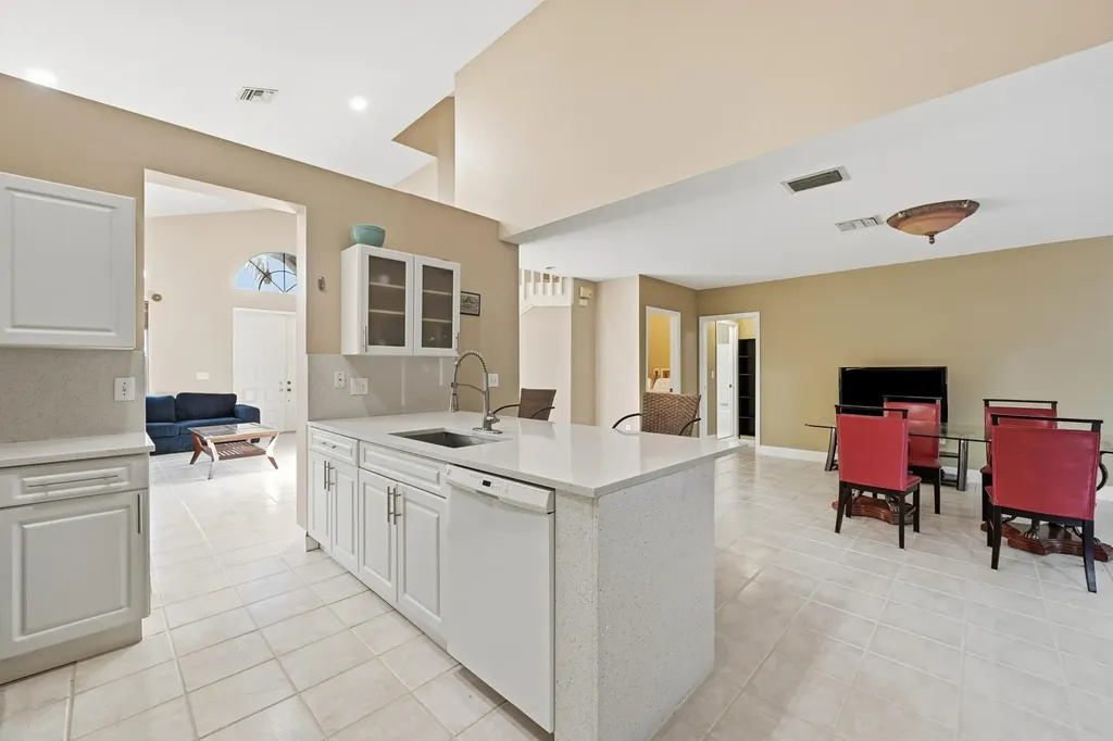 306 NW 115th Way Coral Springs FL 33071