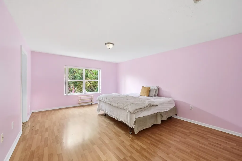306 NW 115th Way Coral Springs FL 33071