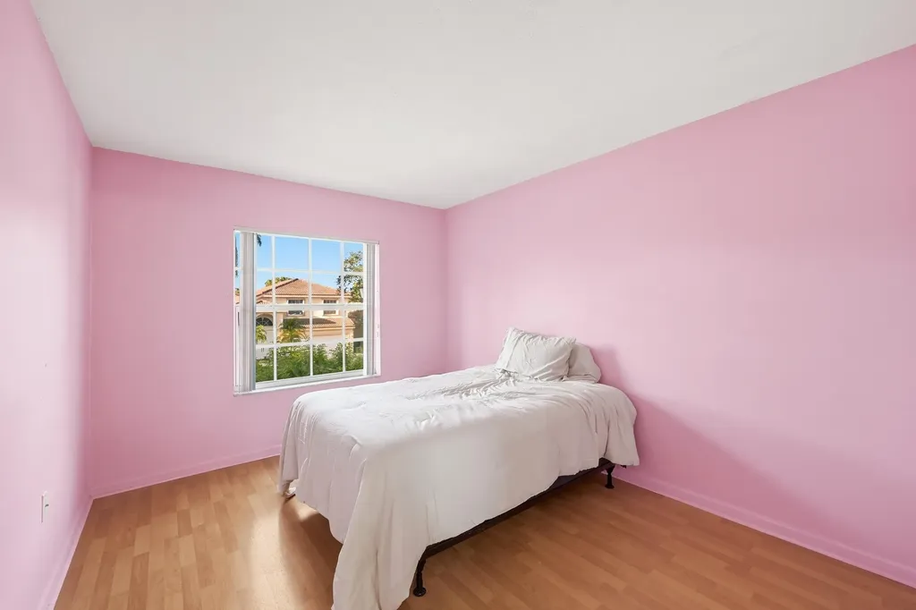 306 NW 115th Way Coral Springs FL 33071