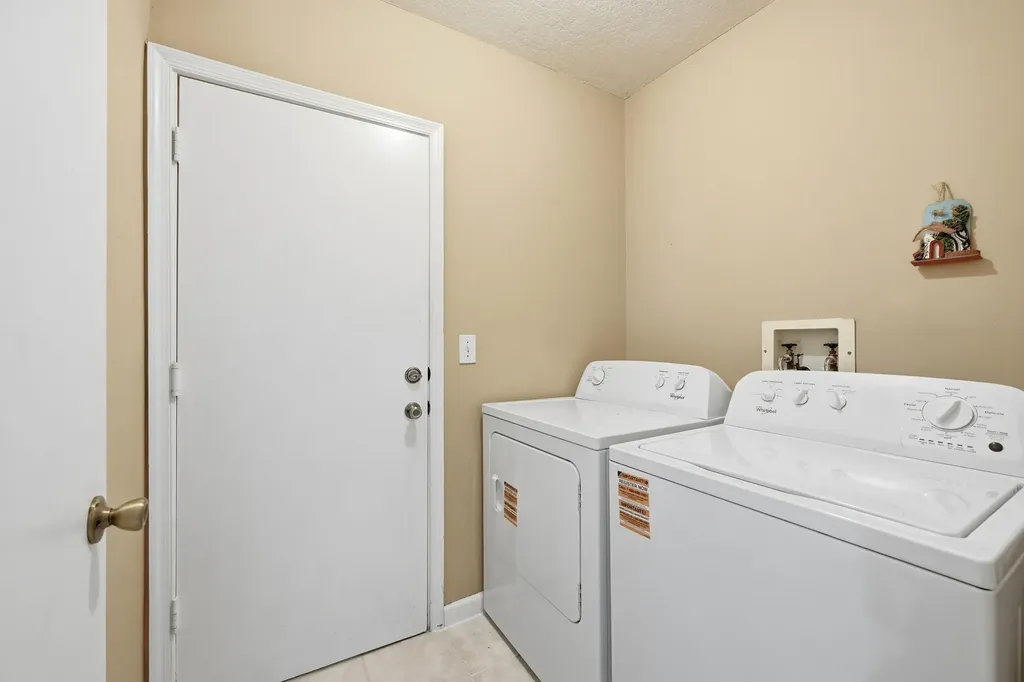 306 NW 115th Way Coral Springs FL 33071