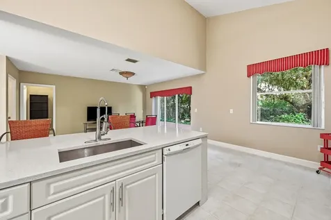 306 NW 115th Way Coral Springs FL 33071