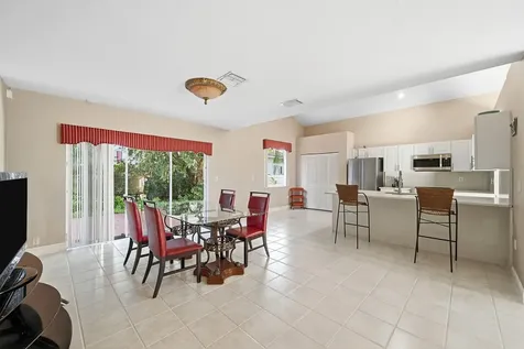 306 NW 115th Way Coral Springs FL 33071