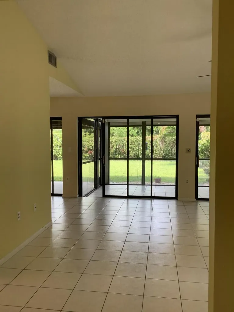 458 SW 29th Avenue Delray Beach FL 33445