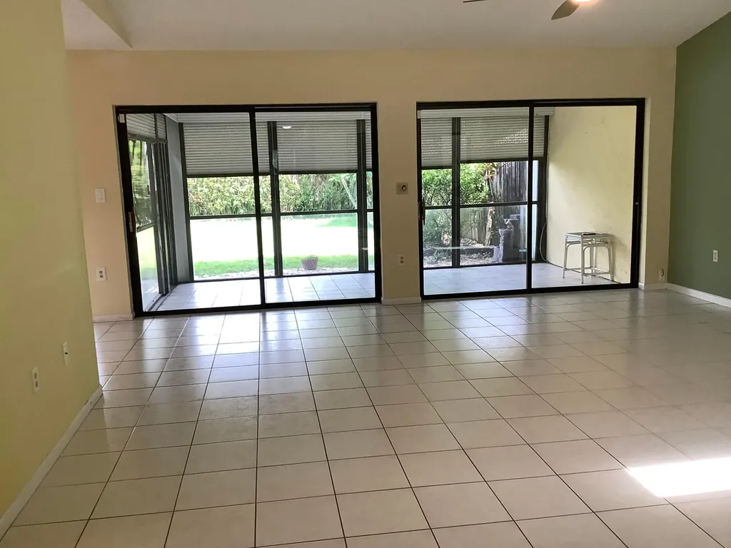 458 SW 29th Avenue Delray Beach FL 33445
