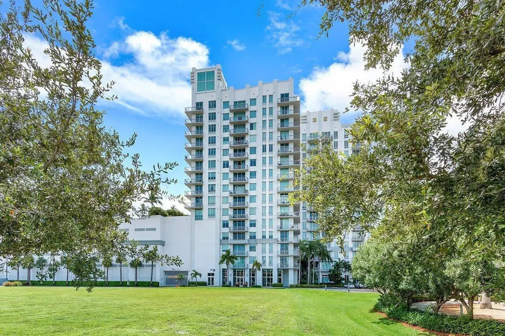 300 S Australian Avenue West Palm Beach FL 33401