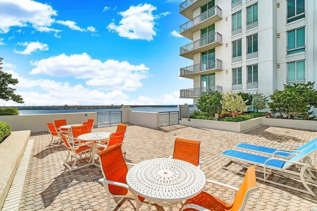 300 S Australian Avenue West Palm Beach FL 33401