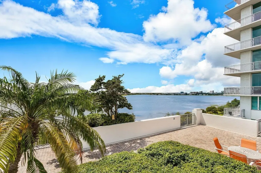300 S Australian Avenue West Palm Beach FL 33401