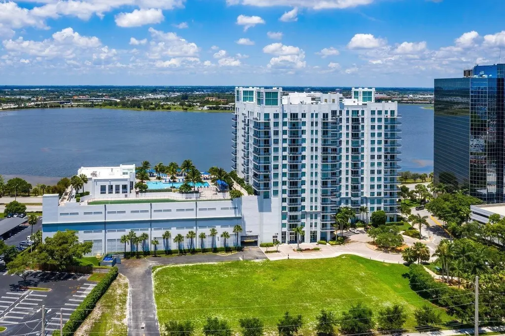 300 S Australian Avenue West Palm Beach FL 33401