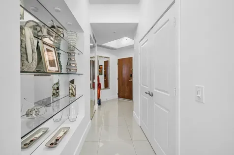 300 S Australian Avenue West Palm Beach FL 33401