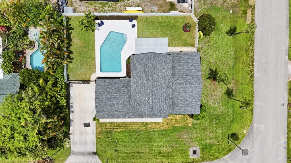 3905 Flag Drive Palm Beach Gardens FL 33410