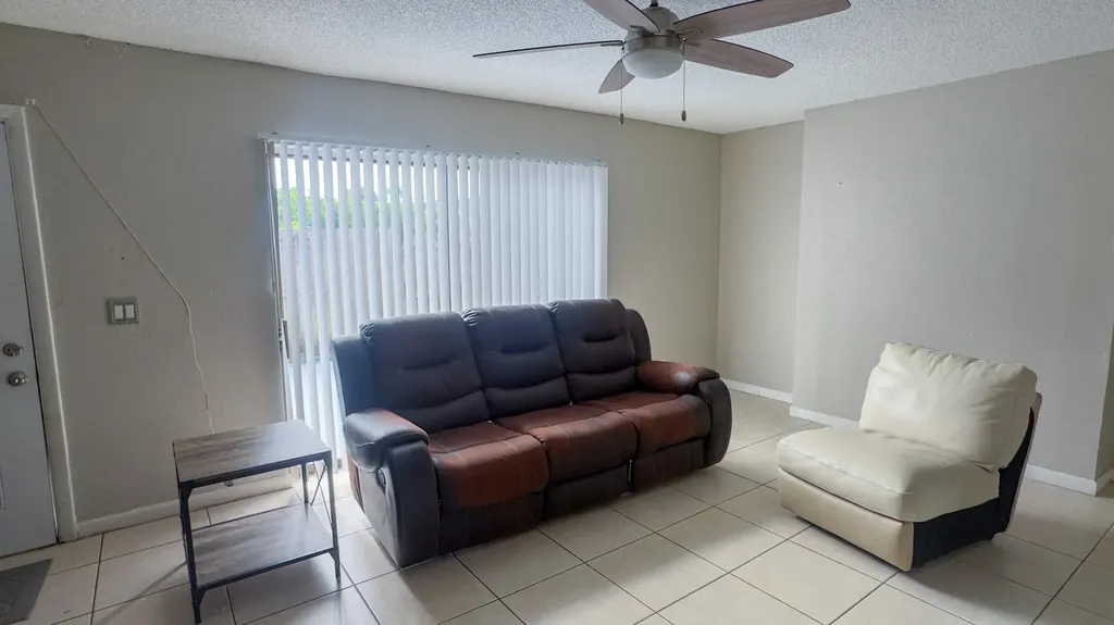 407 Arabian Road Palm Springs FL 33461