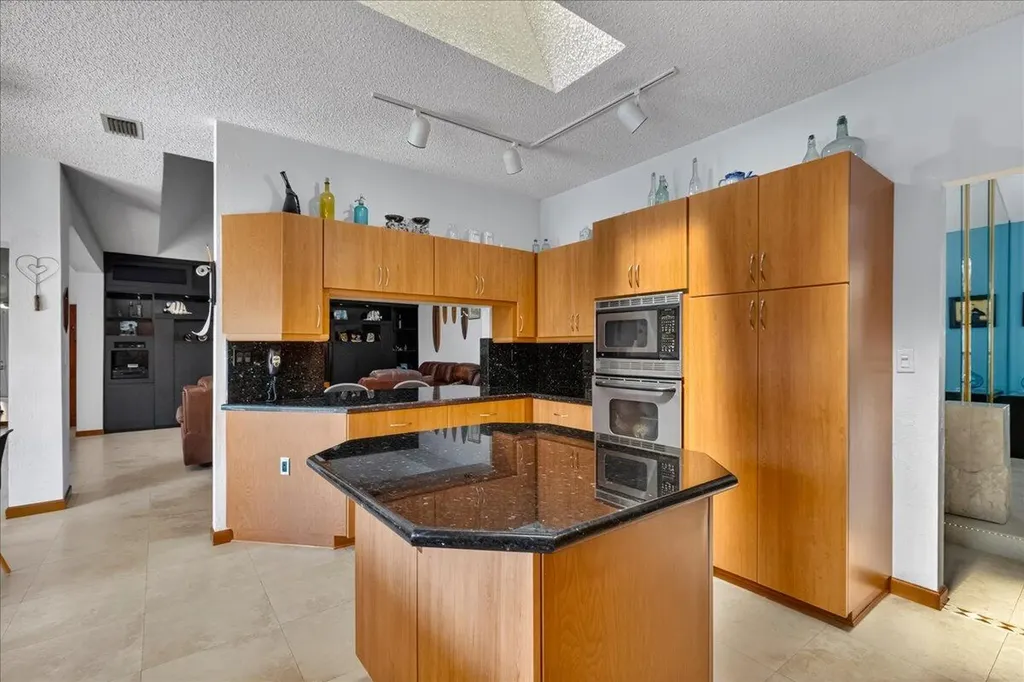 5044 NW 81st Avenue Coral Springs FL 33067