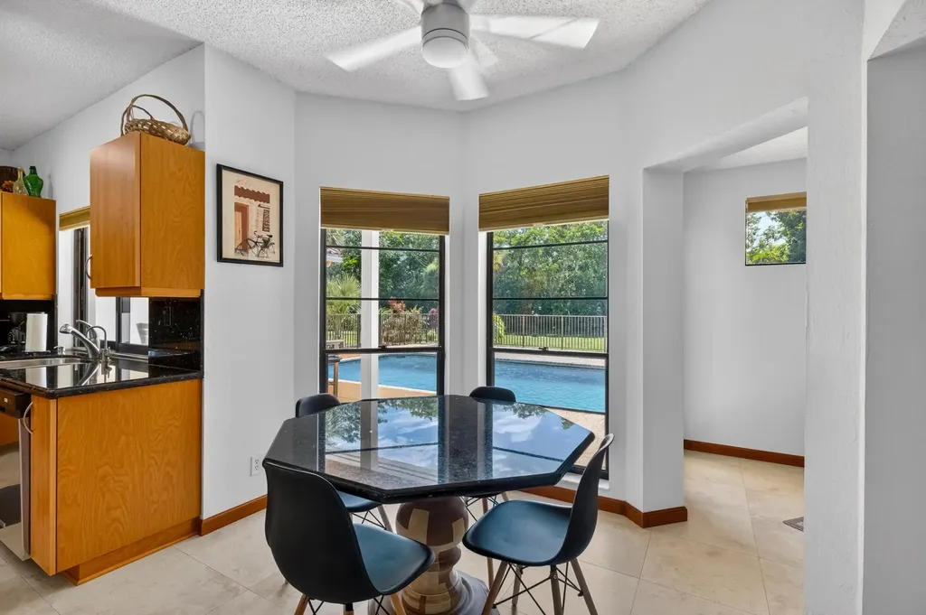 5044 NW 81st Avenue Coral Springs FL 33067