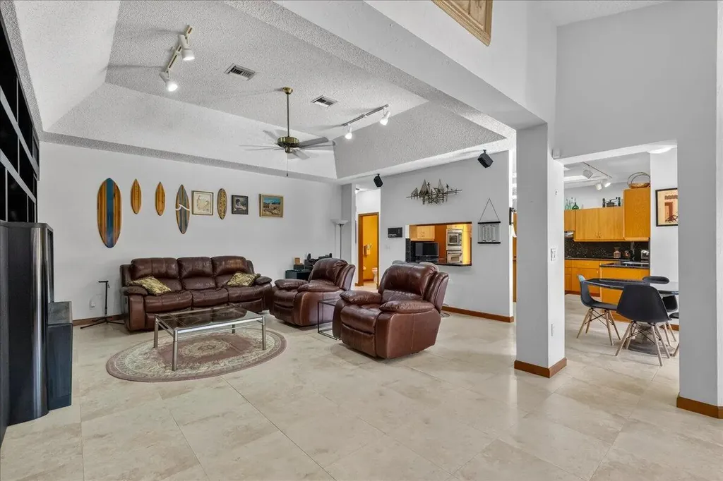 5044 NW 81st Avenue Coral Springs FL 33067