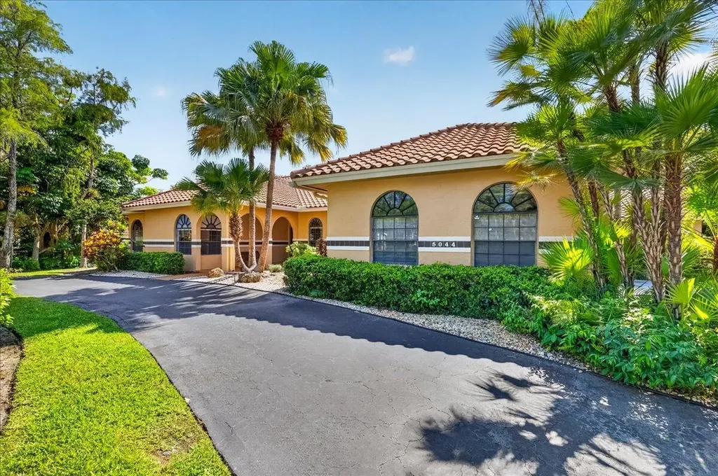 5044 NW 81st Avenue Coral Springs FL 33067