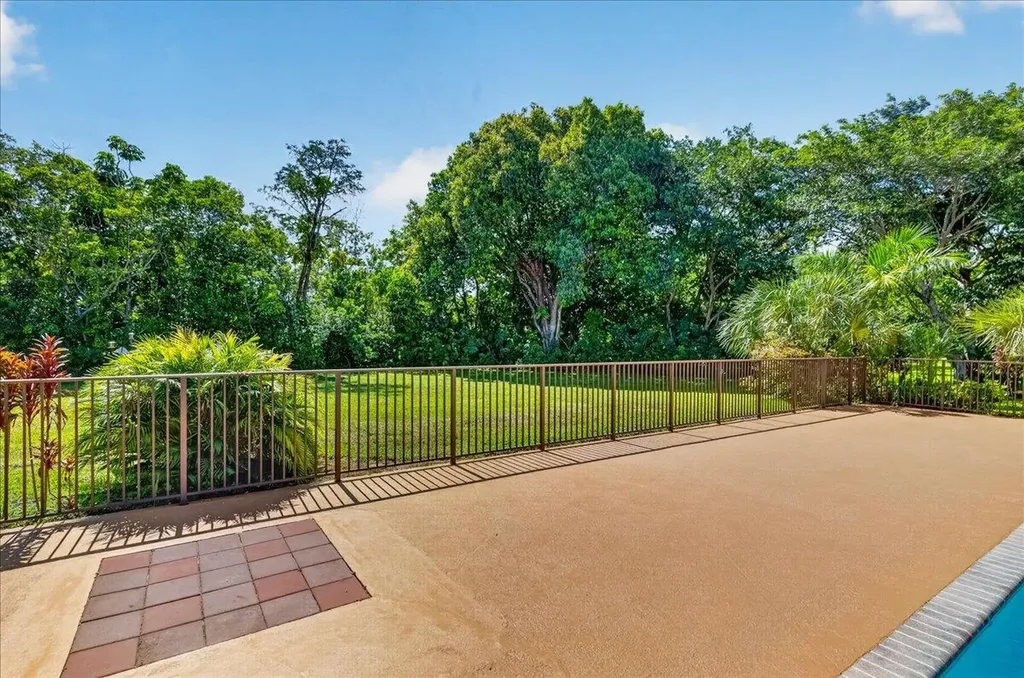 5044 NW 81st Avenue Coral Springs FL 33067