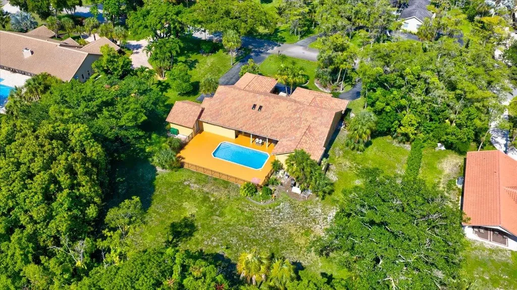 5044 NW 81st Avenue Coral Springs FL 33067