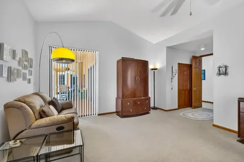 5044 NW 81st Avenue Coral Springs FL 33067