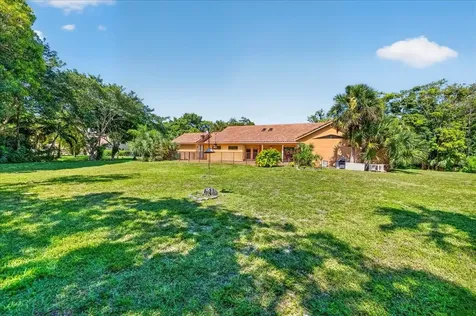 5044 NW 81st Avenue Coral Springs FL 33067