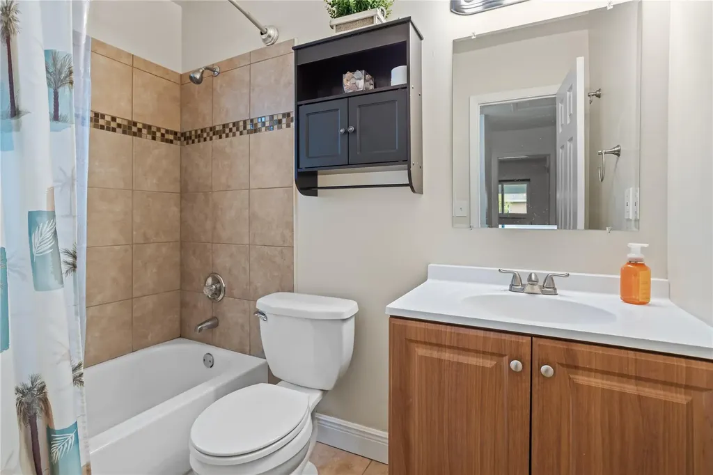 6579 Country Way Delray Beach FL 33484