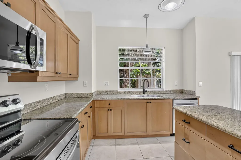 1445 SW 11th Place Fort Lauderdale FL 33312