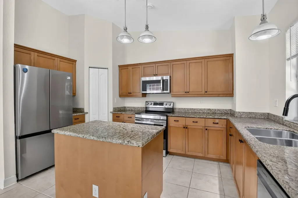 1445 SW 11th Place Fort Lauderdale FL 33312