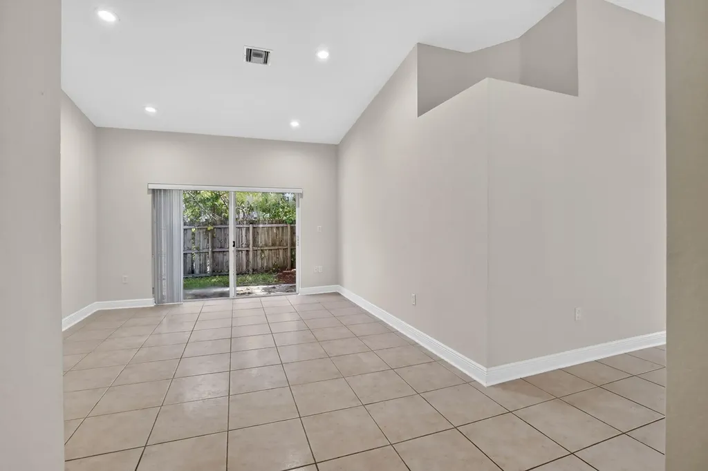 1445 SW 11th Place Fort Lauderdale FL 33312