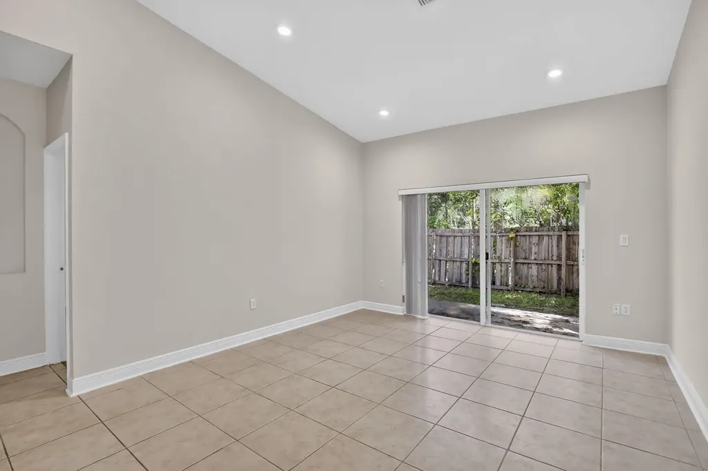 1445 SW 11th Place Fort Lauderdale FL 33312