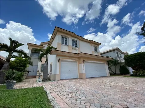 10747 NW 70th Terrace Doral FL 33178