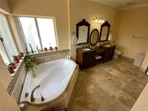 10747 NW 70th Terrace Doral FL 33178
