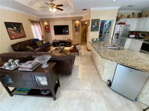 10747 NW 70th Terrace Doral FL 33178