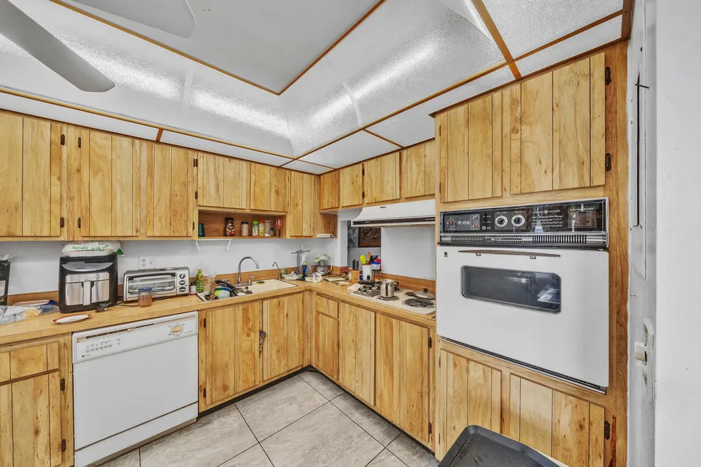 5775 W Fernley Drive Drive W West Palm Beach FL 33415
