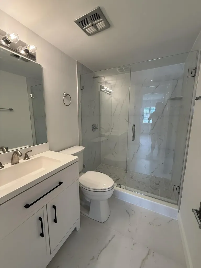 412 Northlake Court North Palm Beach FL 33408