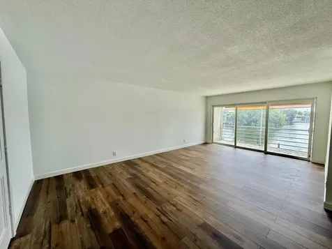 412 Northlake Court North Palm Beach FL 33408