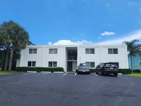 412 Northlake Court North Palm Beach FL 33408
